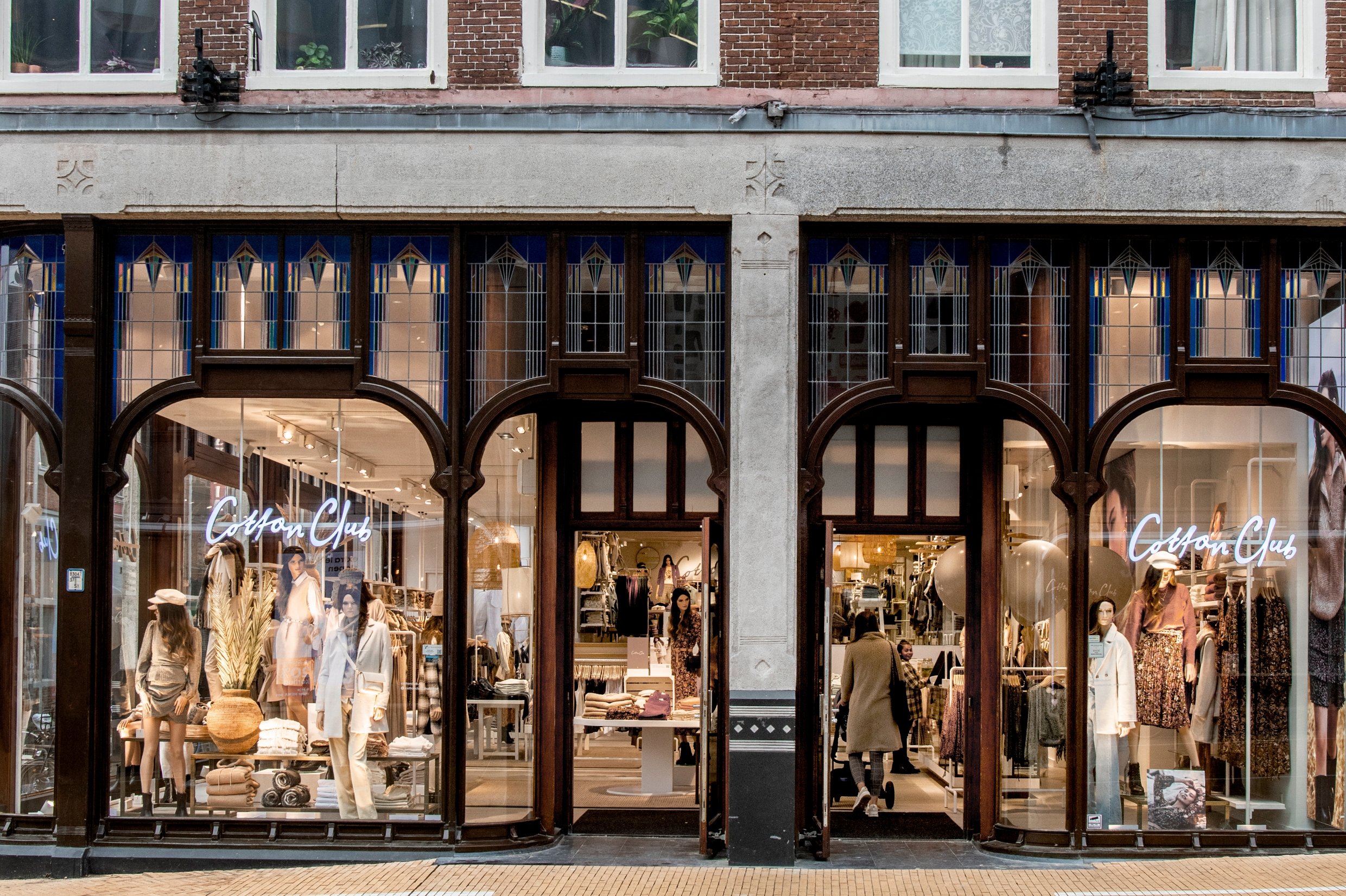 Winkels & openingstijden Cotton Club